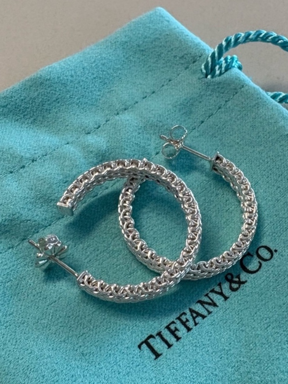 Tiffany & Co. 💯% Auth Mesh Somerset 925 Silver Hoop Earrings ✨w/Pouch✨EUC✨